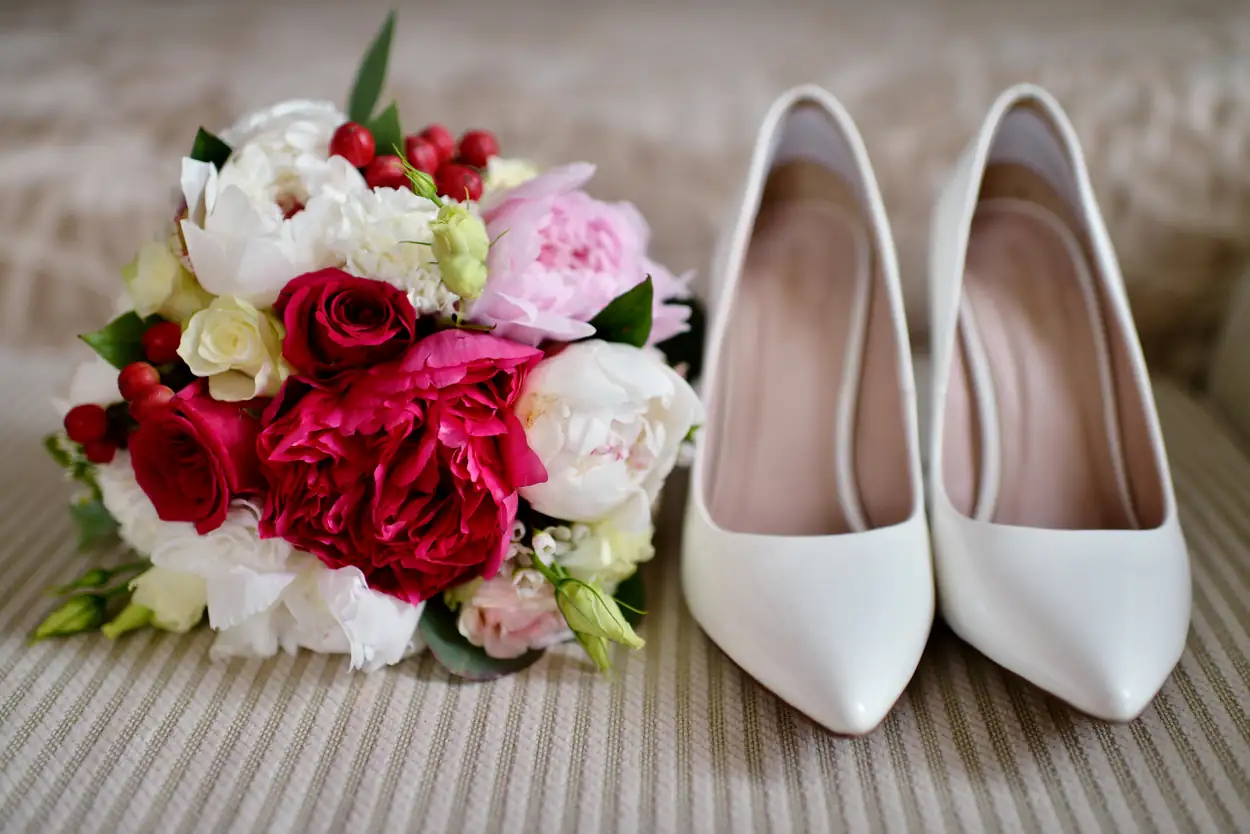 zapatos clásicos de novia