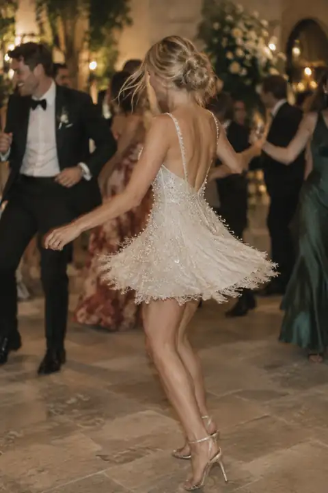Segundo vestido para la recepción: el look para bailar